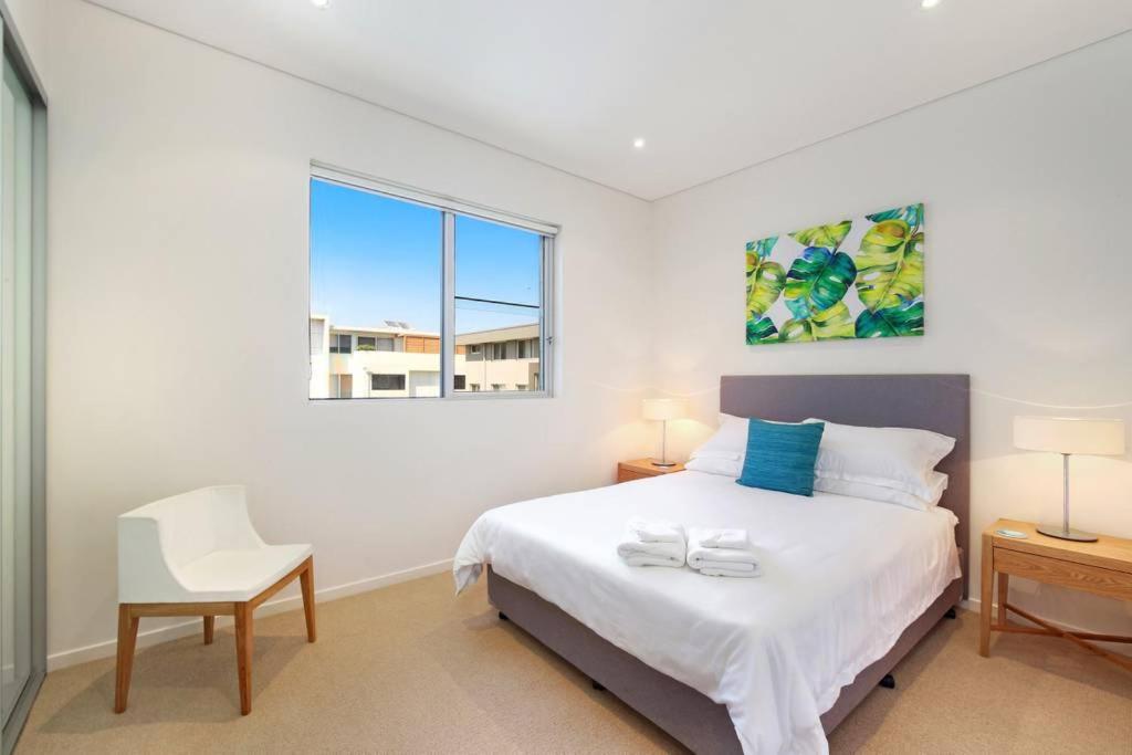 Ferienwohnung Beach And Ocean Front Penthouse With Wifi And Parking Entrance Exterior foto